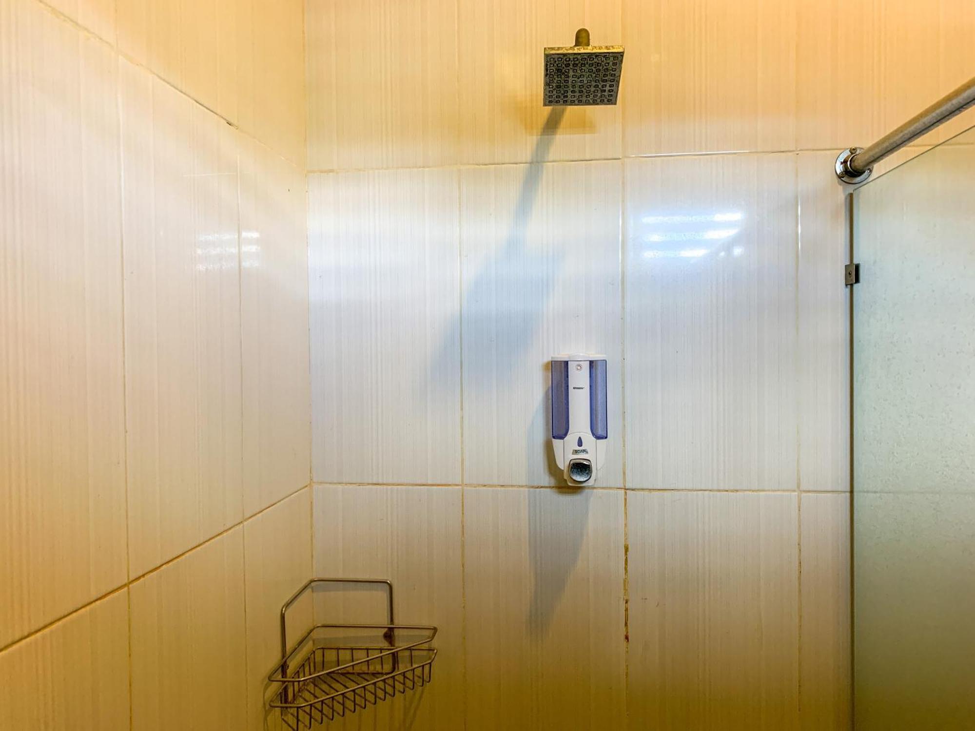 Urbanview Sasono Putro Condoongcatur By Reddoorz Kejayan Екстериор снимка